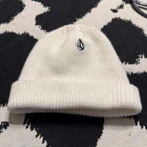 Vintage 00s Volcom Stone Age Collectable STONE AGE CUFF BEANIE White Beanie OSFM